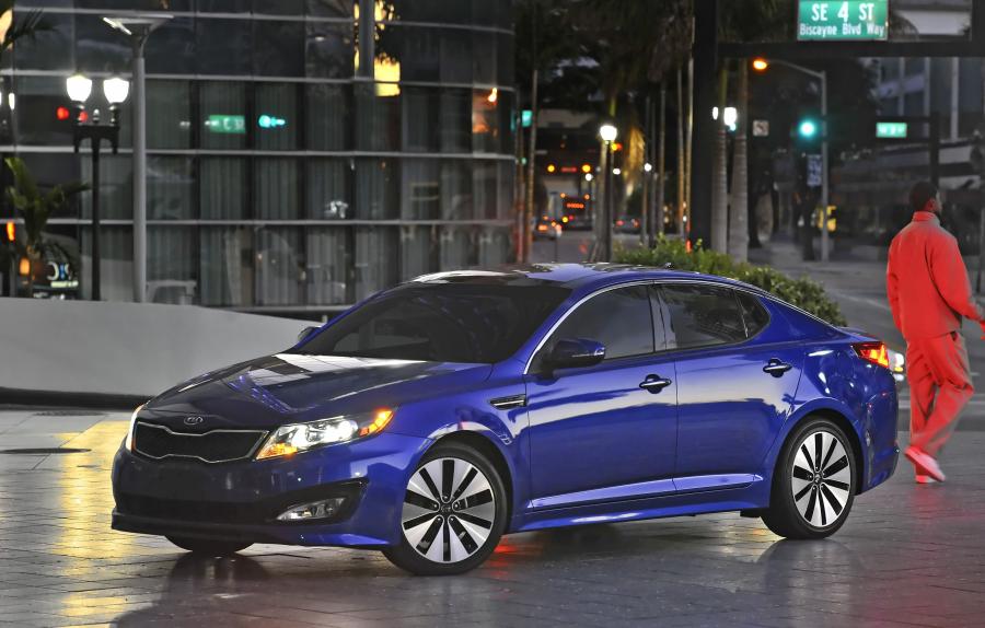  Kia Optima 2012 года  (фото 20 из 40)